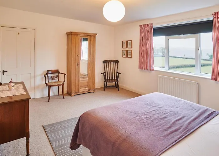 Host & Stay - Penrheol Farmhouse