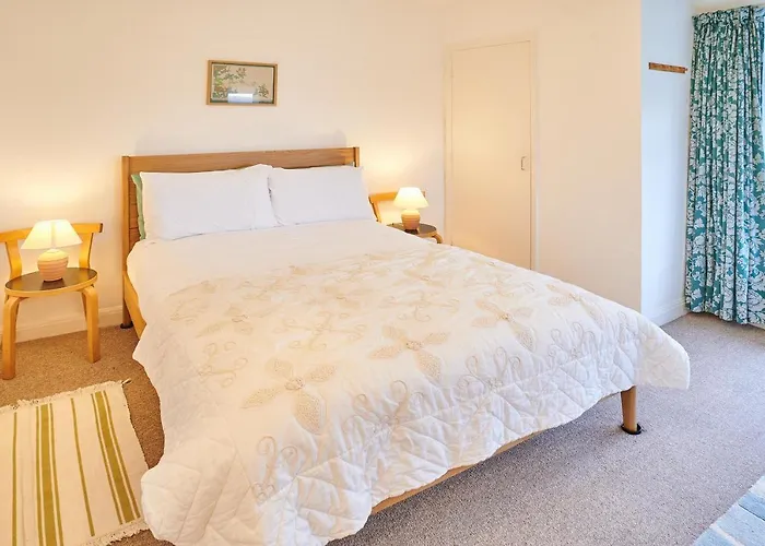 Host & Stay - Penrheol Farmhouse